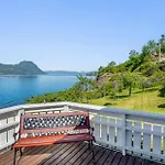 Vakantiehuis Stunning Home In Skiftun With House Sea View Nesvik