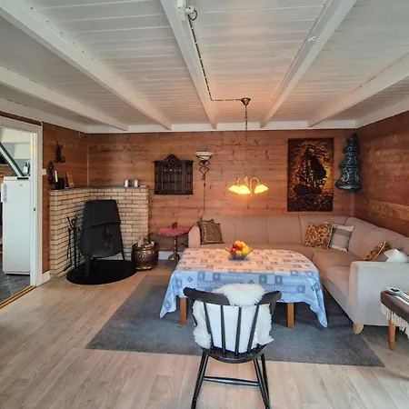Cozy In Skiftun With House Sea View Ferienhaus