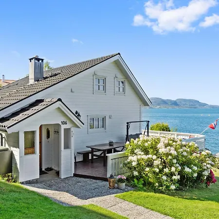 Stunning Home In Skiftun With House Sea View *