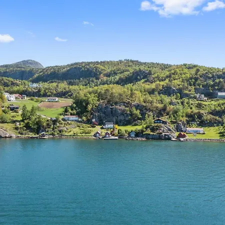 Stunning Home In Skiftun With House Sea View Vakantiehuis Nesvik