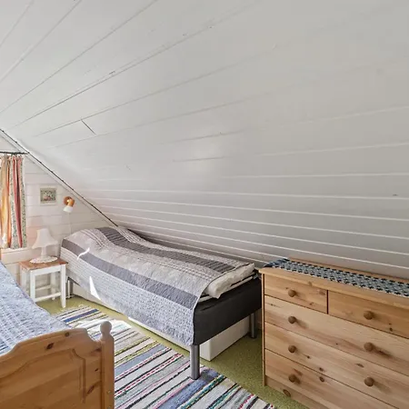 Cozy In Skiftun With House Sea View * Nesvik