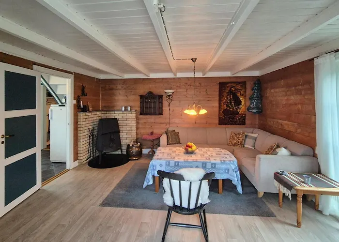 Awesome In Skiftun With House Sea View Tatil Evi