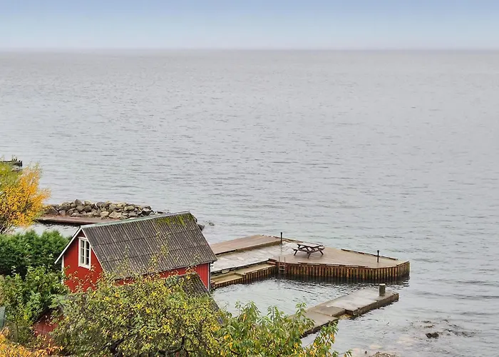 Awesome In Skiftun With House Sea View * Nesvik