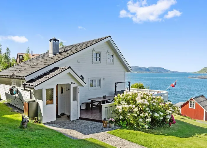 Awesome In Skiftun With House Sea View *
